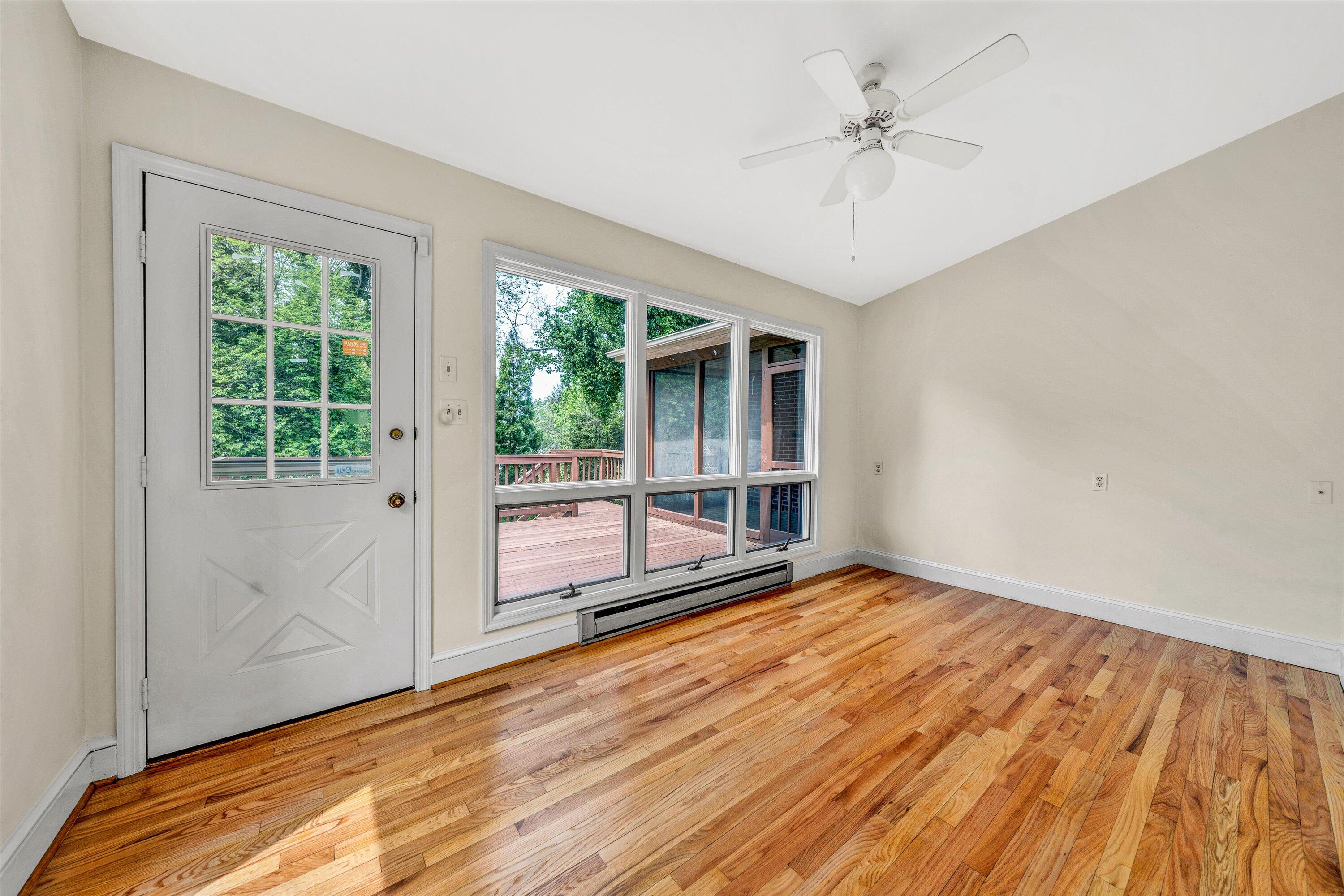 2833 Longview Avenue Southwest Roanoke, VA 24014 - Photo 23 of 53 25-DSC00226