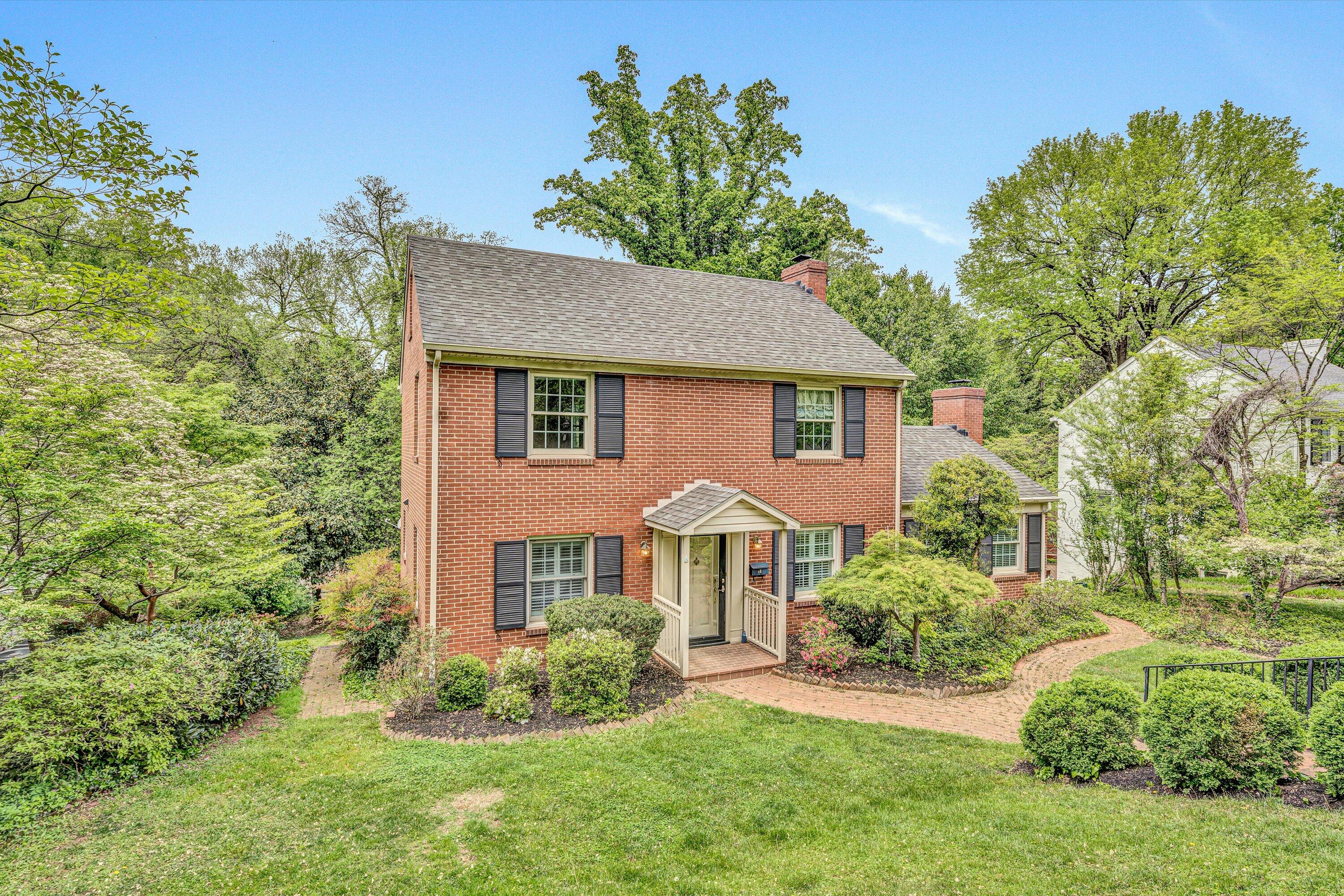 2833 Longview Avenue Southwest Roanoke, VA 24014 - Photo 3 of 53 03-DSC00322