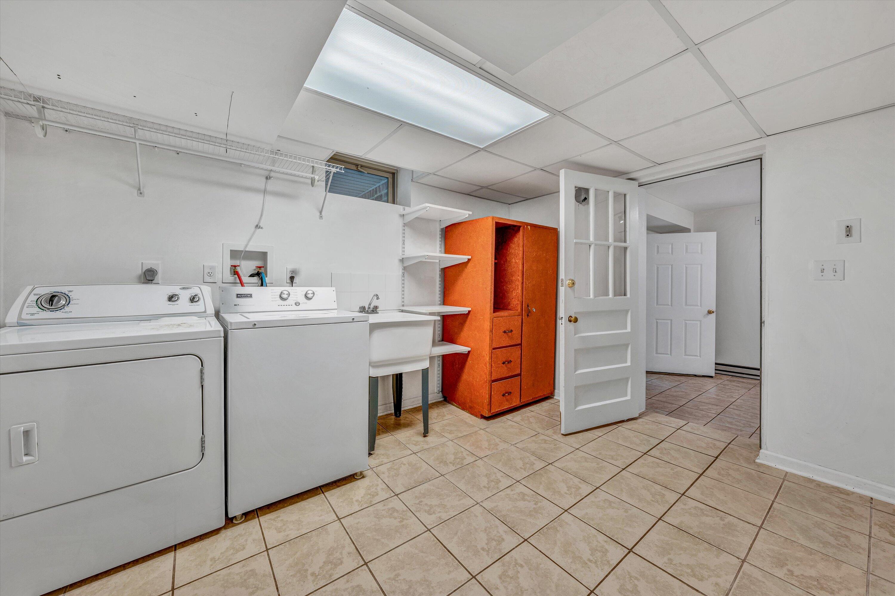 2833 Longview Avenue Southwest Roanoke, VA 24014 - Photo 38 of 53 40-DSC00271