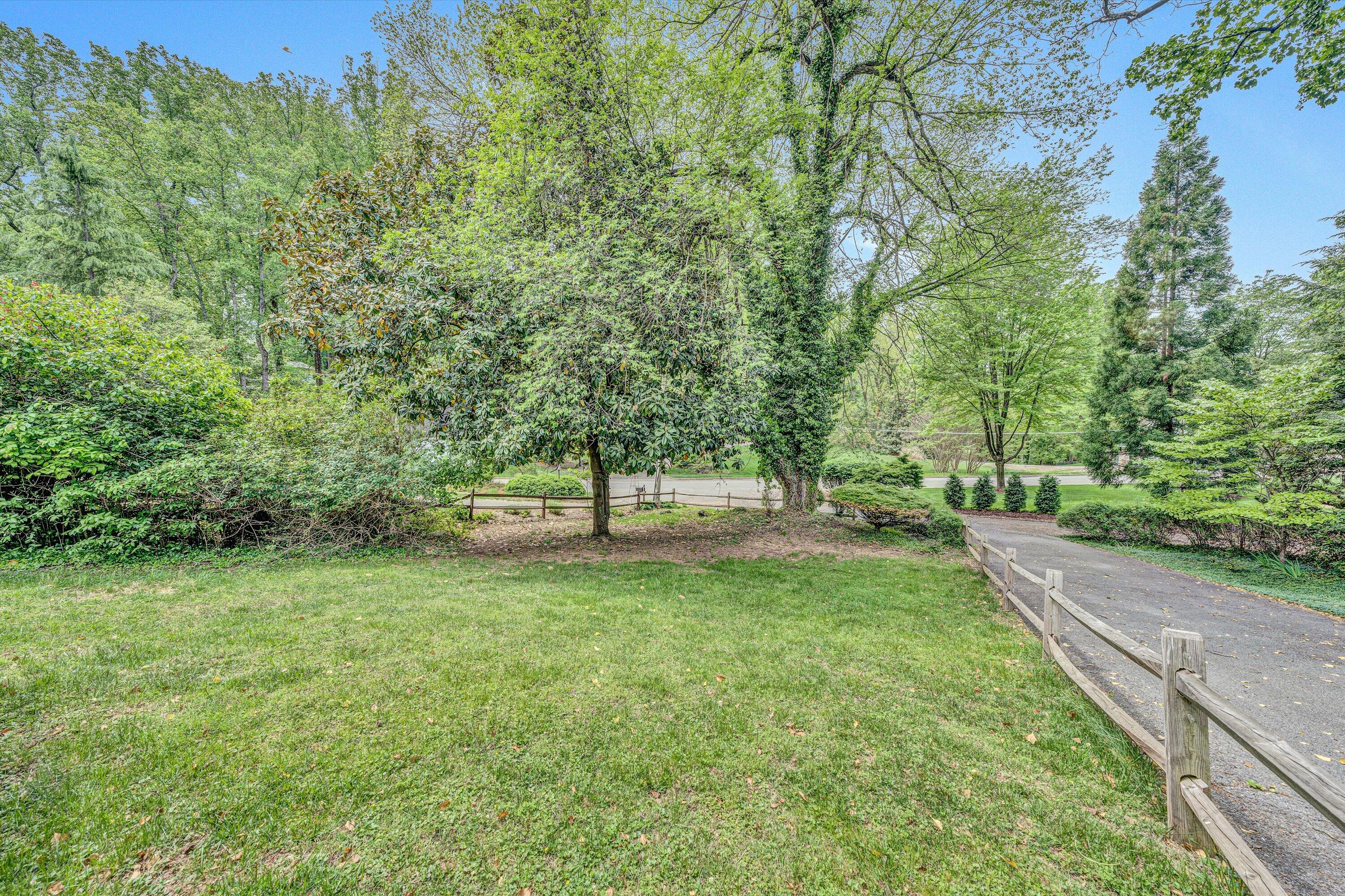 2833 Longview Avenue Southwest Roanoke, VA 24014 - Photo 45 of 53 47-DSC00295