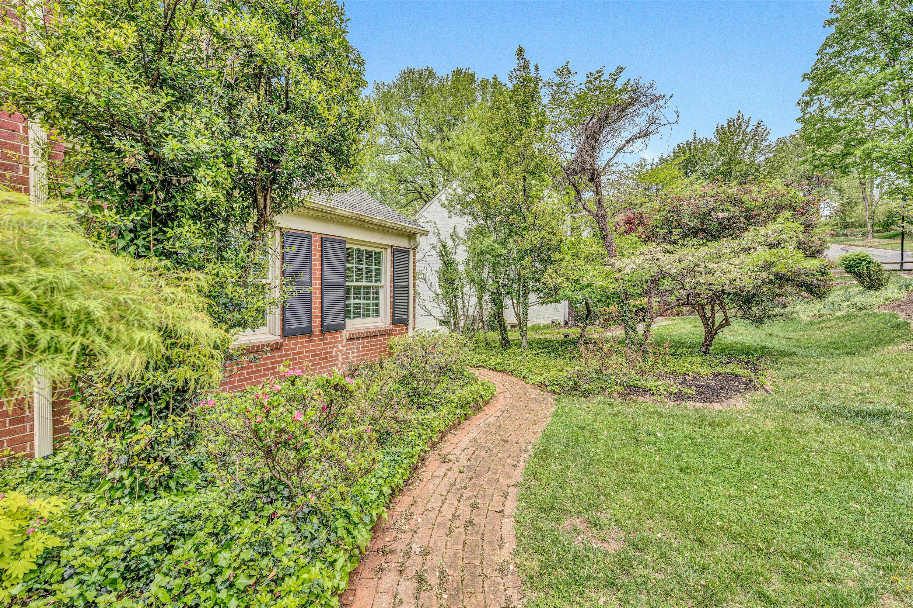 2833 Longview Avenue Southwest Roanoke, VA 24014 - Photo 50 of 53 52-DSC00310