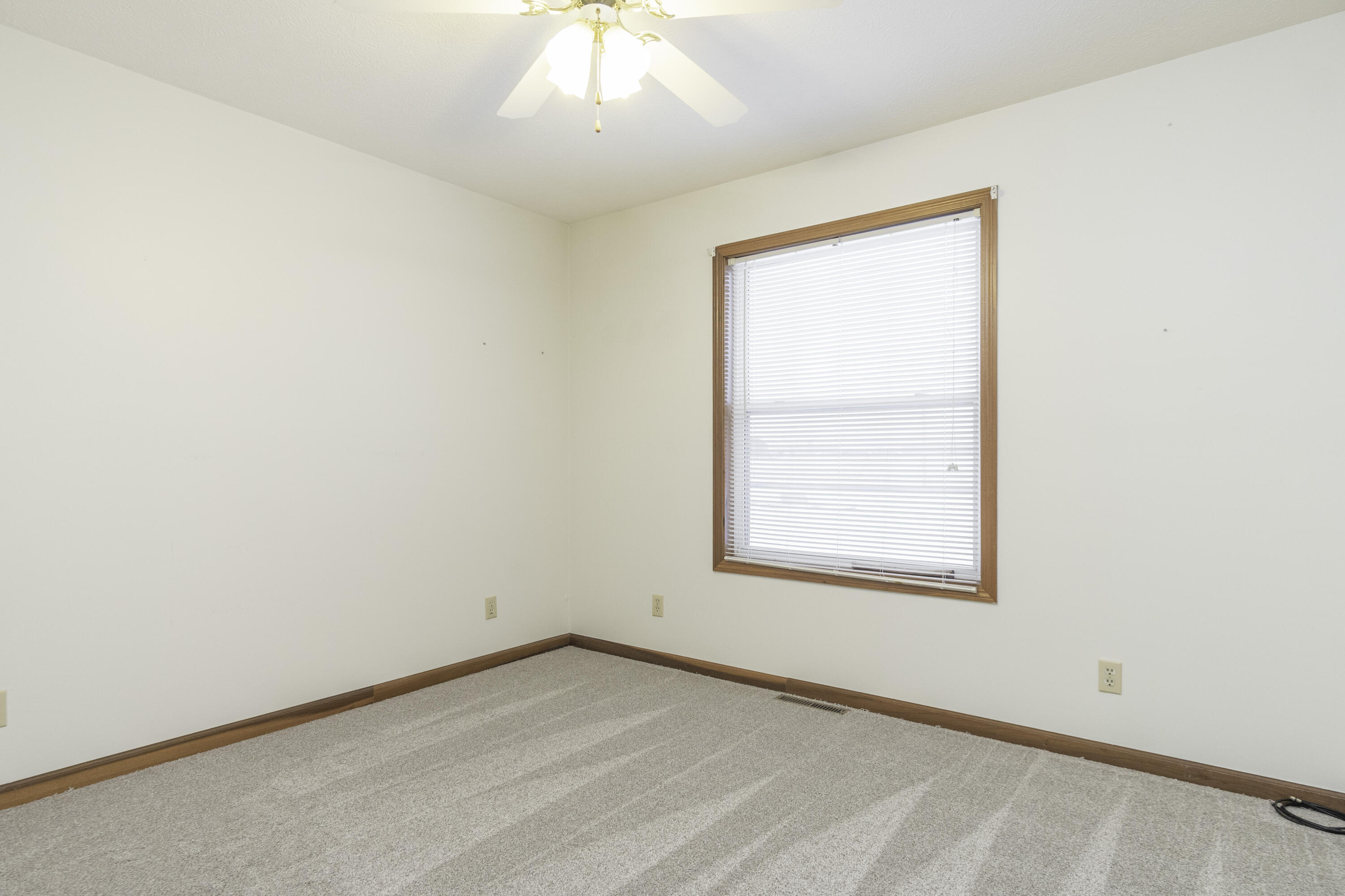 12790 Lochard Road Anna, OH 45302 - Photo 18 of 37