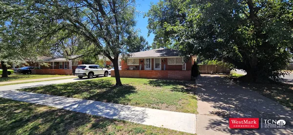$1,100,000 | 3511-3519 35th Street, Lubbock, TX 79413