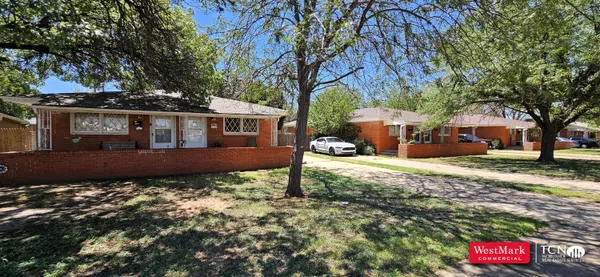 $1,100,000 | 3511-3519 35th Street, Lubbock, TX 79413