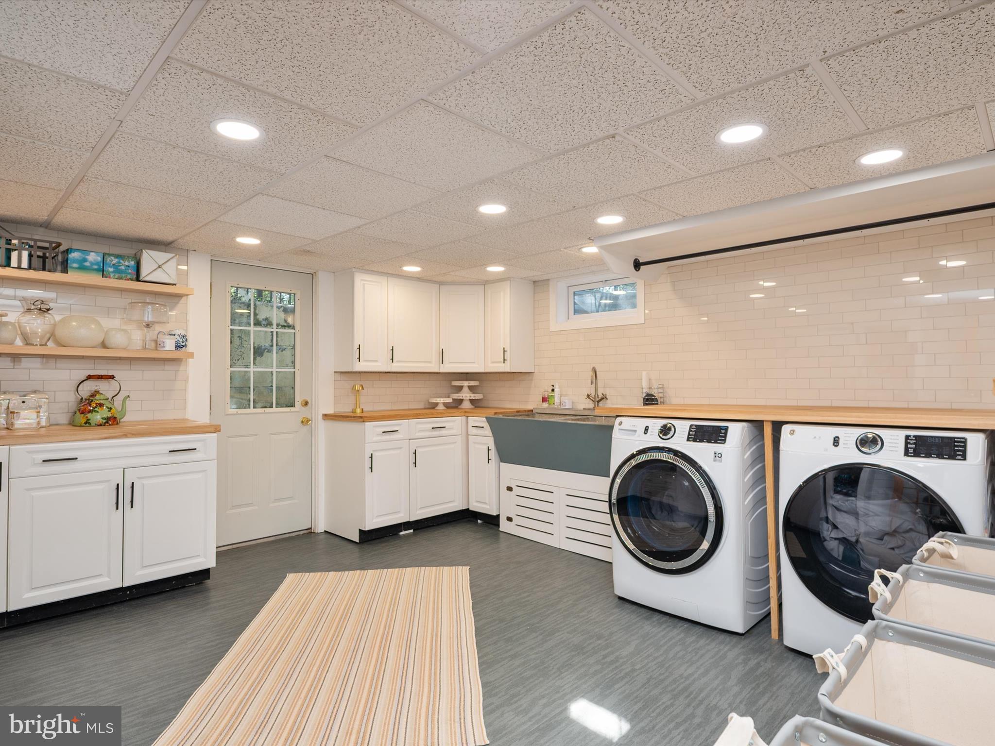 241 Rugby Road Arnold, MD 21012 - Photo 23 of 51 Laundry