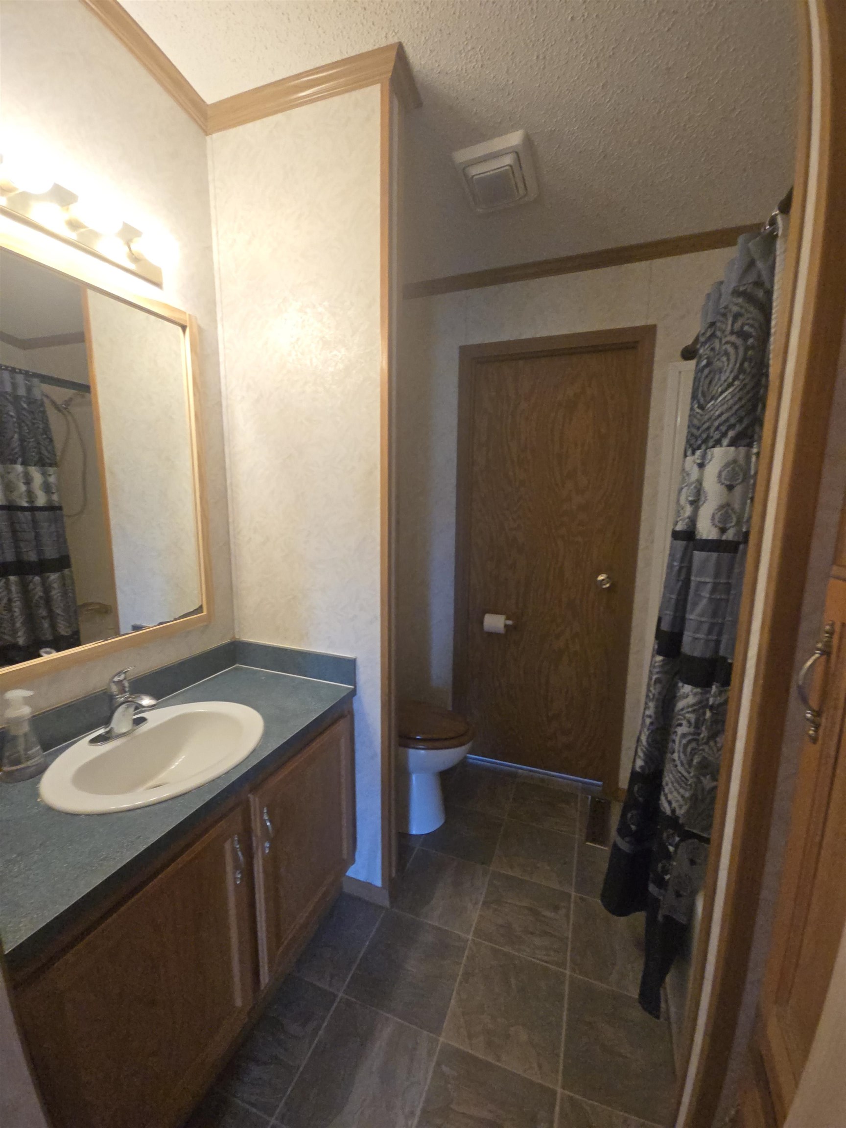 1215 West County Line Road Sumner, MI 48889 - Photo 9 of 37