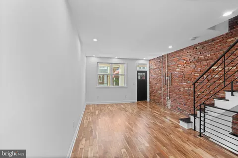 $309,900 | 345 Roseberry Street, Philadelphia, PA 19148
