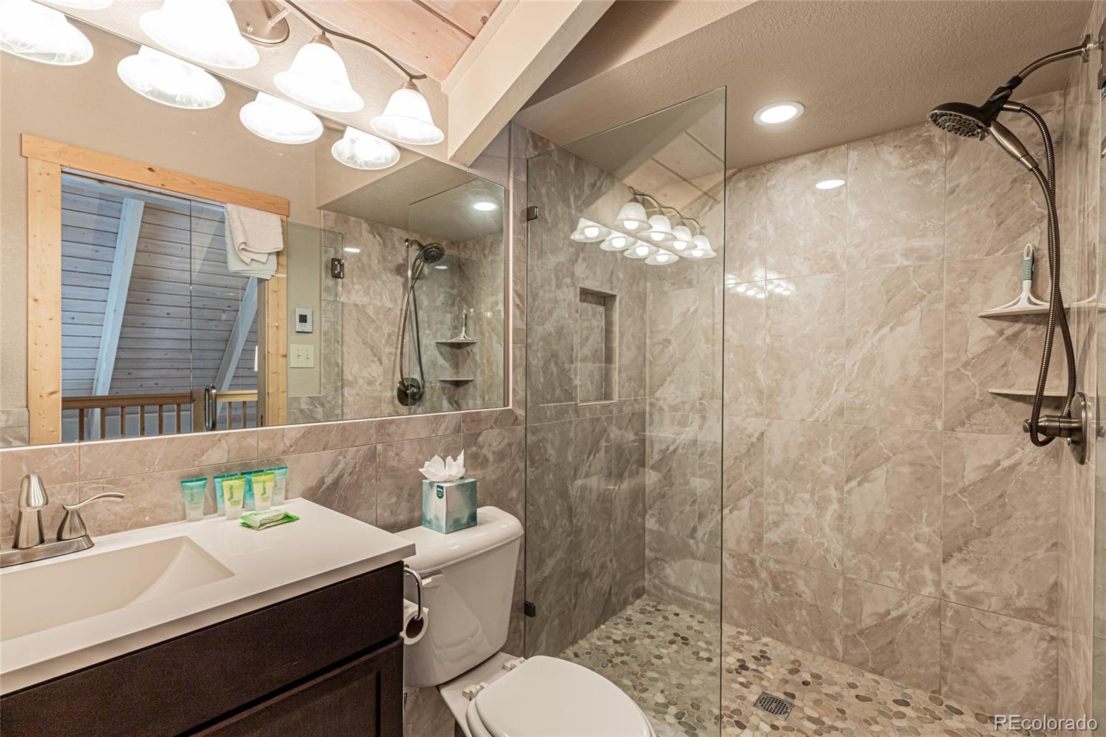 2602 Longthong Road, Unit 307 Steamboat Springs, CO 80487 - Photo 12 of 29 Gallery Image 12
