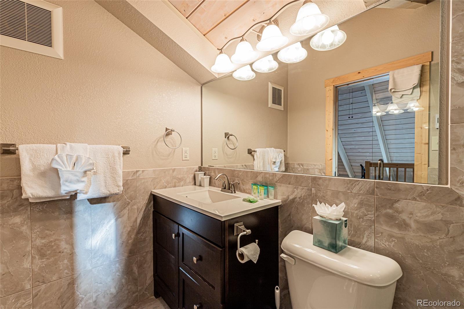 2602 Longthong Road, Unit 307 Steamboat Springs, CO 80487 - Photo 13 of 29 Gallery Image 13