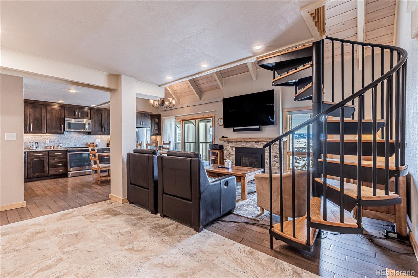 2602 Longthong Road, Unit 307 Steamboat Springs, CO 80487 - Photo 8 of 29 Gallery Image 8