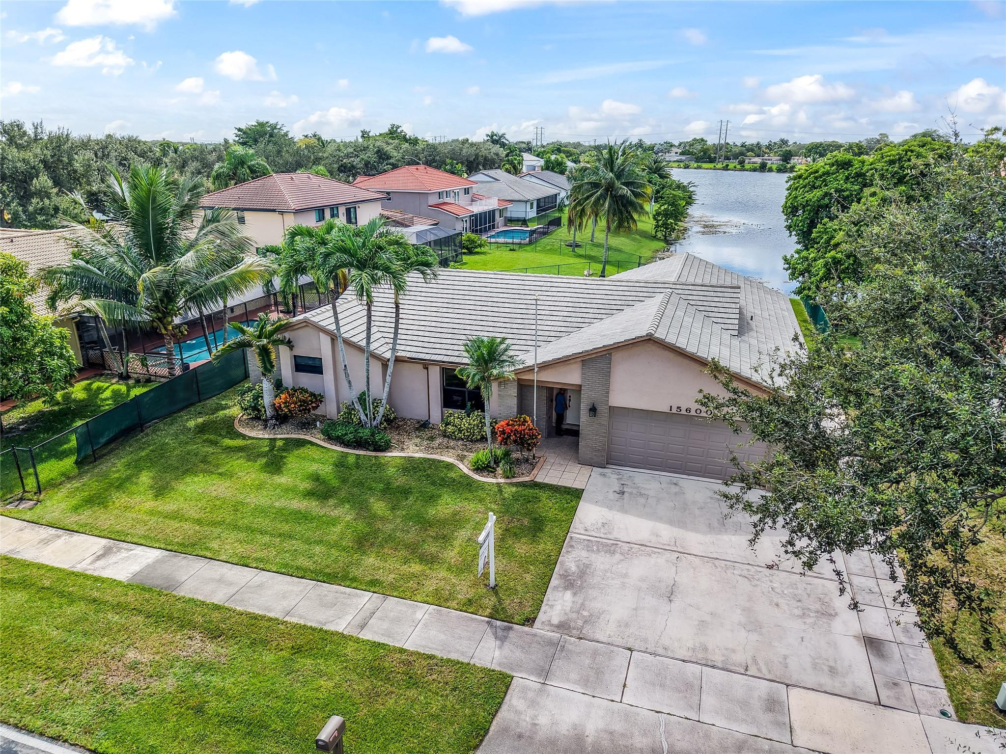 15600 Huntridge Road Davie, FL 33331 - Photo 3 of 49 Photo 3