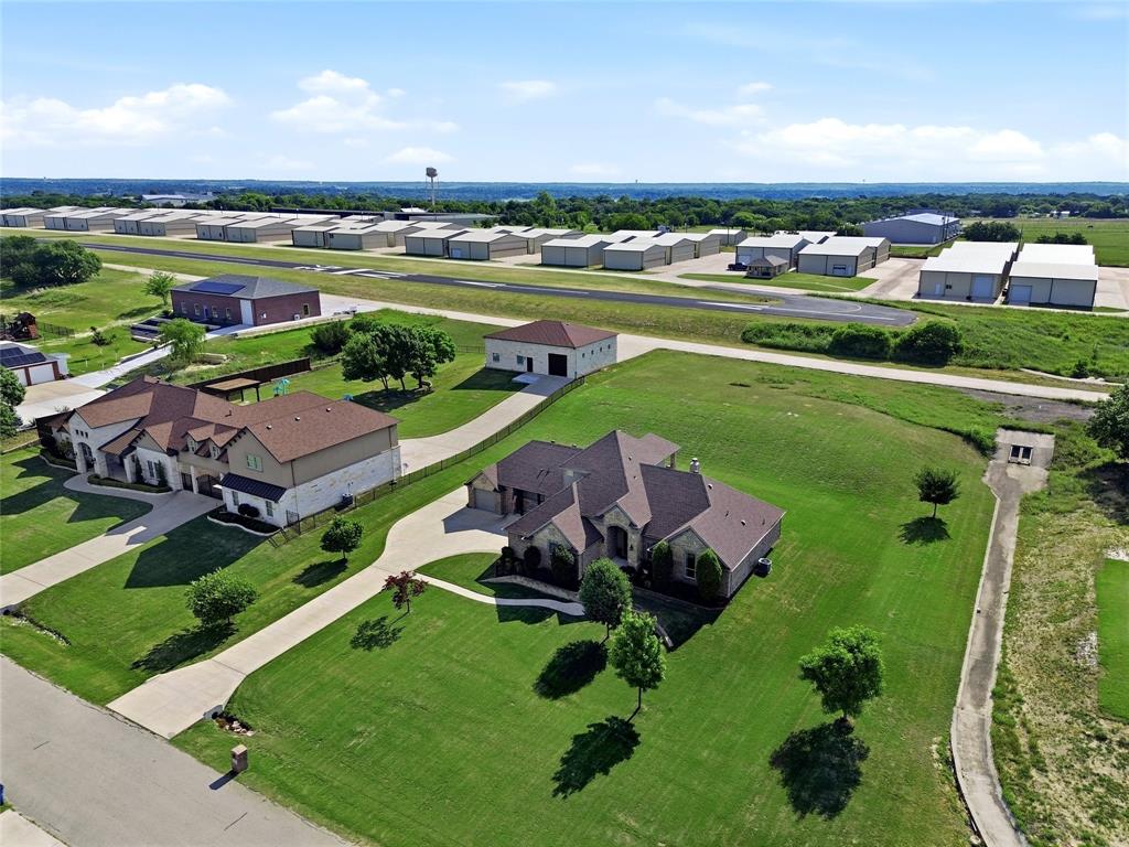 481 Addison Drive Weatherford, TX 76087 - Photo 2 of 40