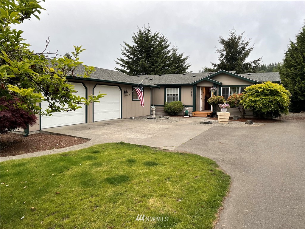 11321 Angeline Road East Bonney Lake, WA 98391 - Photo 3 of 30 Gallery Image 3