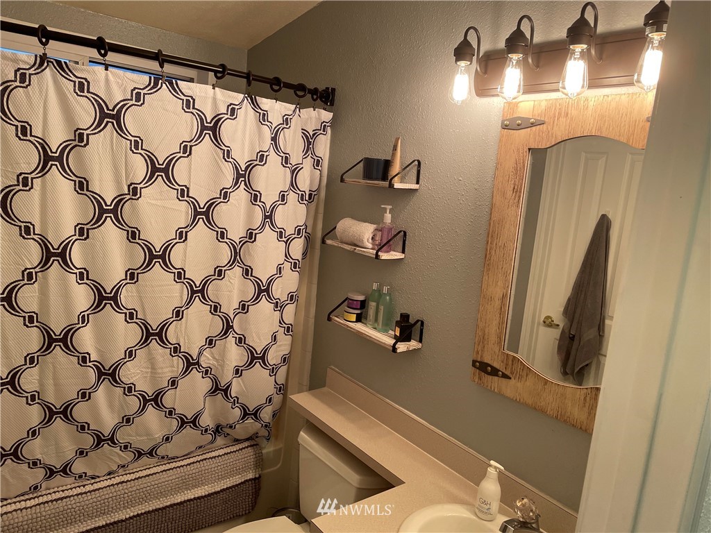 11321 Angeline Road East Bonney Lake, WA 98391 - Photo 24 of 30 Gallery Image 24