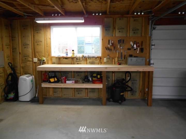 11321 Angeline Road East Bonney Lake, WA 98391 - Photo 6 of 30 Gallery Image 6