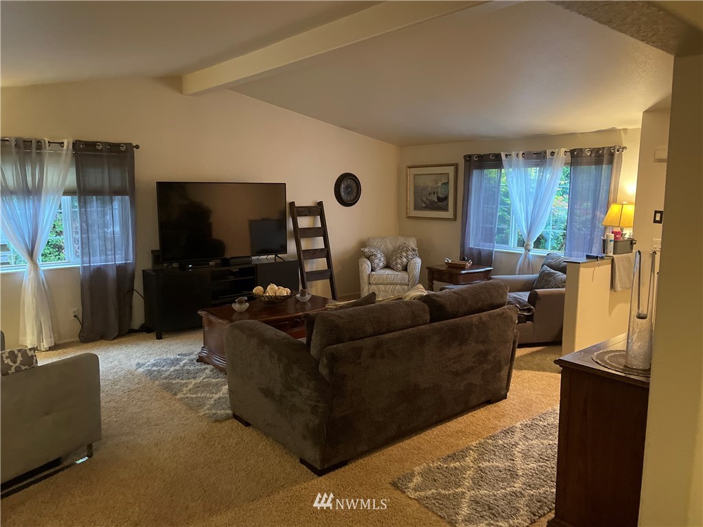 11321 Angeline Road East Bonney Lake, WA 98391 - Photo 8 of 30 Gallery Image 8