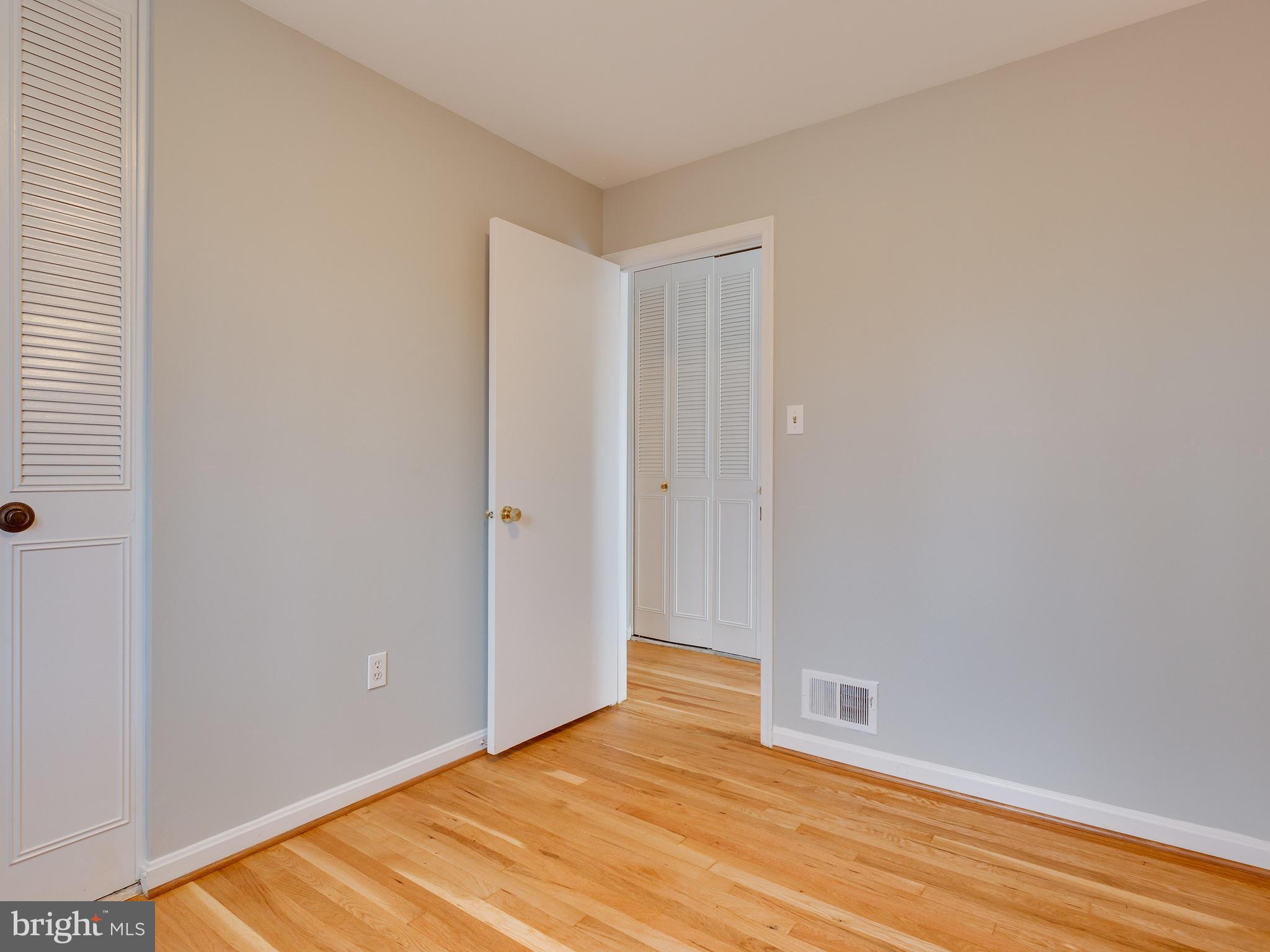 6903 Rolling Road Springfield, VA 22152 - Photo 15 of 29 Bedroom 2