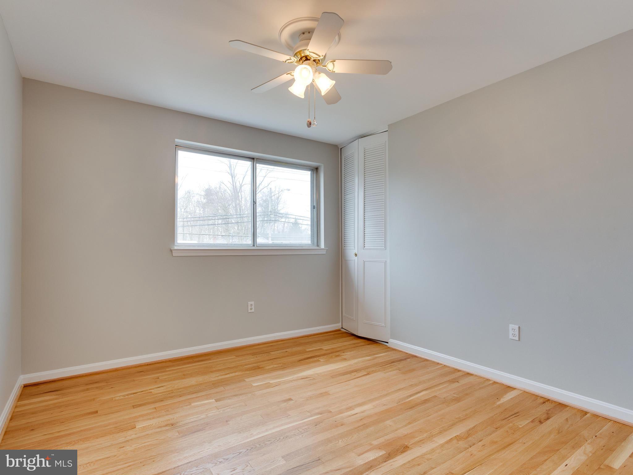 6903 Rolling Road Springfield, VA 22152 - Photo 16 of 29 Bedroom 3