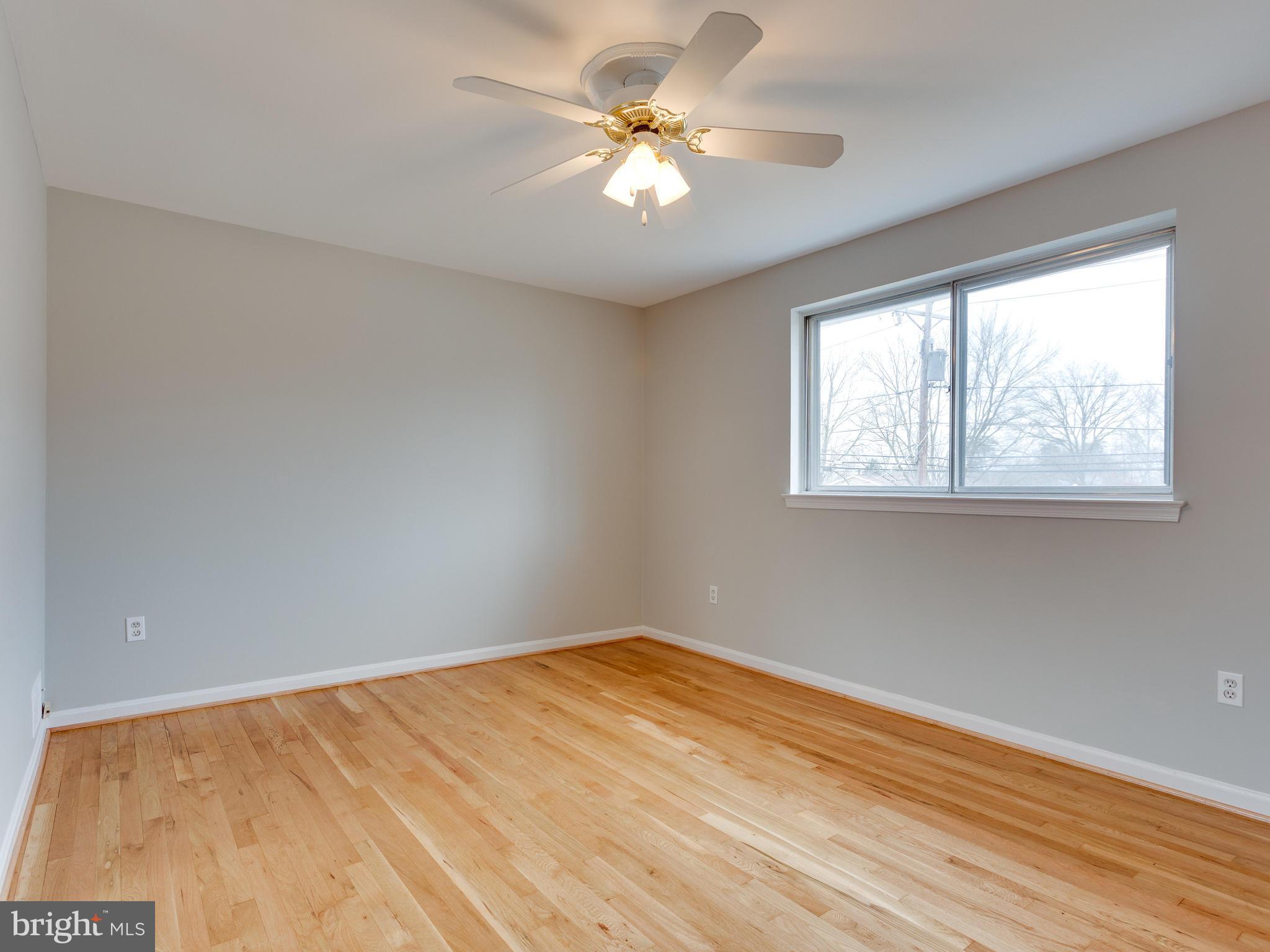 6903 Rolling Road Springfield, VA 22152 - Photo 18 of 29 Bedroom 4