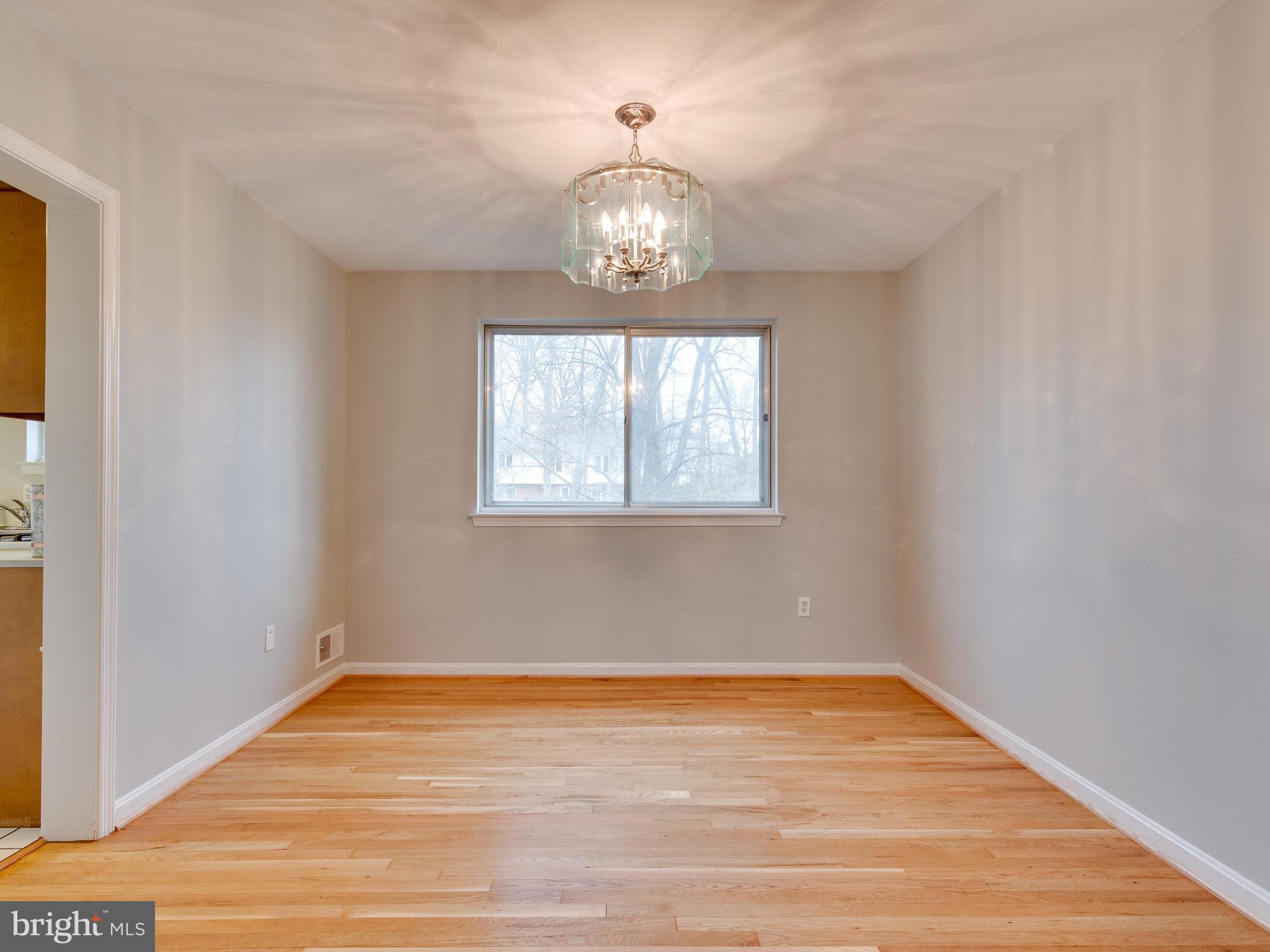 6903 Rolling Road Springfield, VA 22152 - Photo 6 of 29 Dining Room