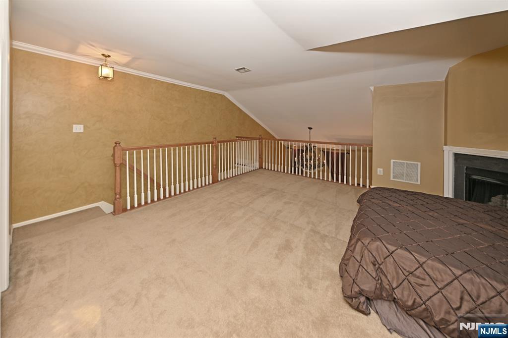 175 Rochelle Avenue, Unit 301 Rochelle Park, NJ 07662 - Photo 17 of 24