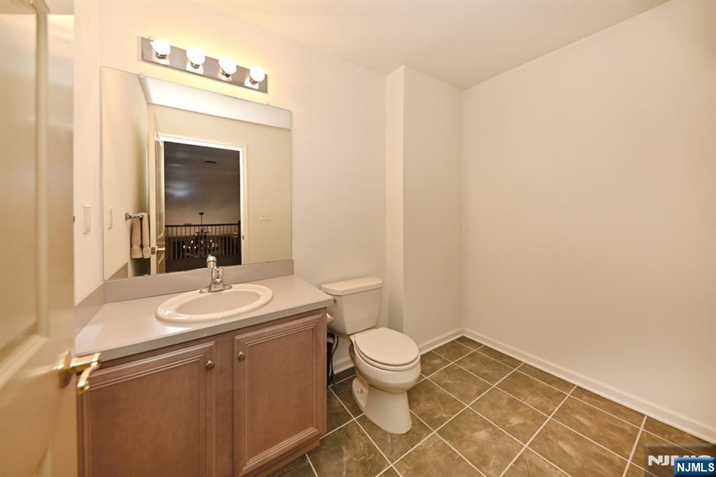 175 Rochelle Avenue, Unit 301 Rochelle Park, NJ 07662 - Photo 18 of 24
