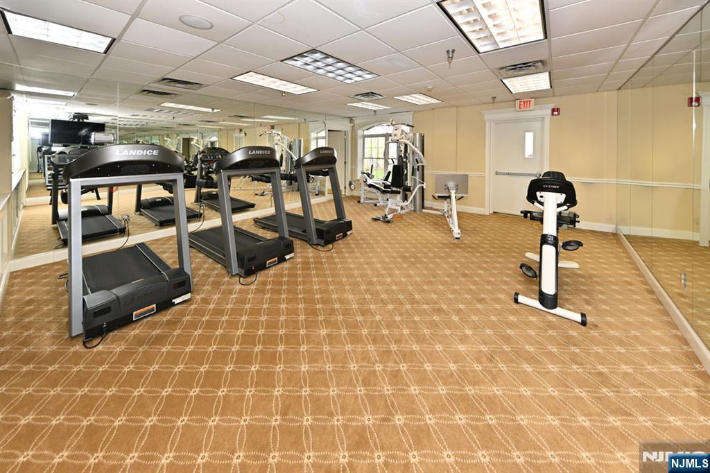 175 Rochelle Avenue, Unit 301 Rochelle Park, NJ 07662 - Photo 20 of 24