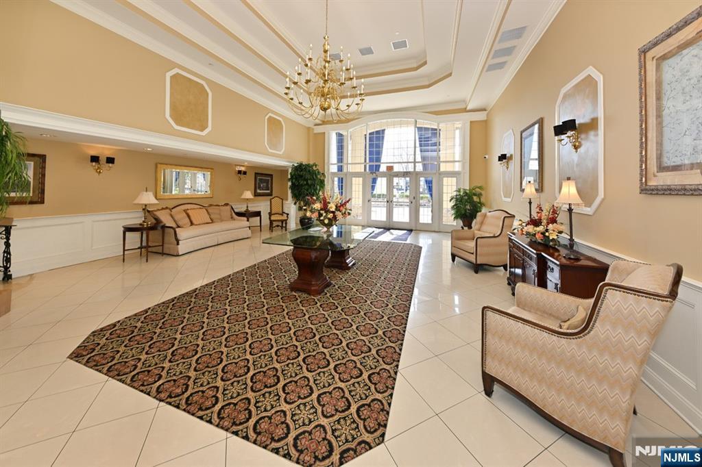 175 Rochelle Avenue, Unit 301 Rochelle Park, NJ 07662 - Photo 2 of 24