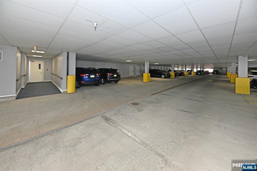 175 Rochelle Avenue, Unit 301 Rochelle Park, NJ 07662 - Photo 23 of 24