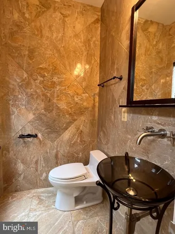 $4,900 | 5453 Mittendorff Lane, Alexandria, VA 22315