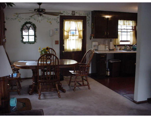 36 Maple Road Westford, MA 01886 - Photo 3 of 4 Gallery Image 3