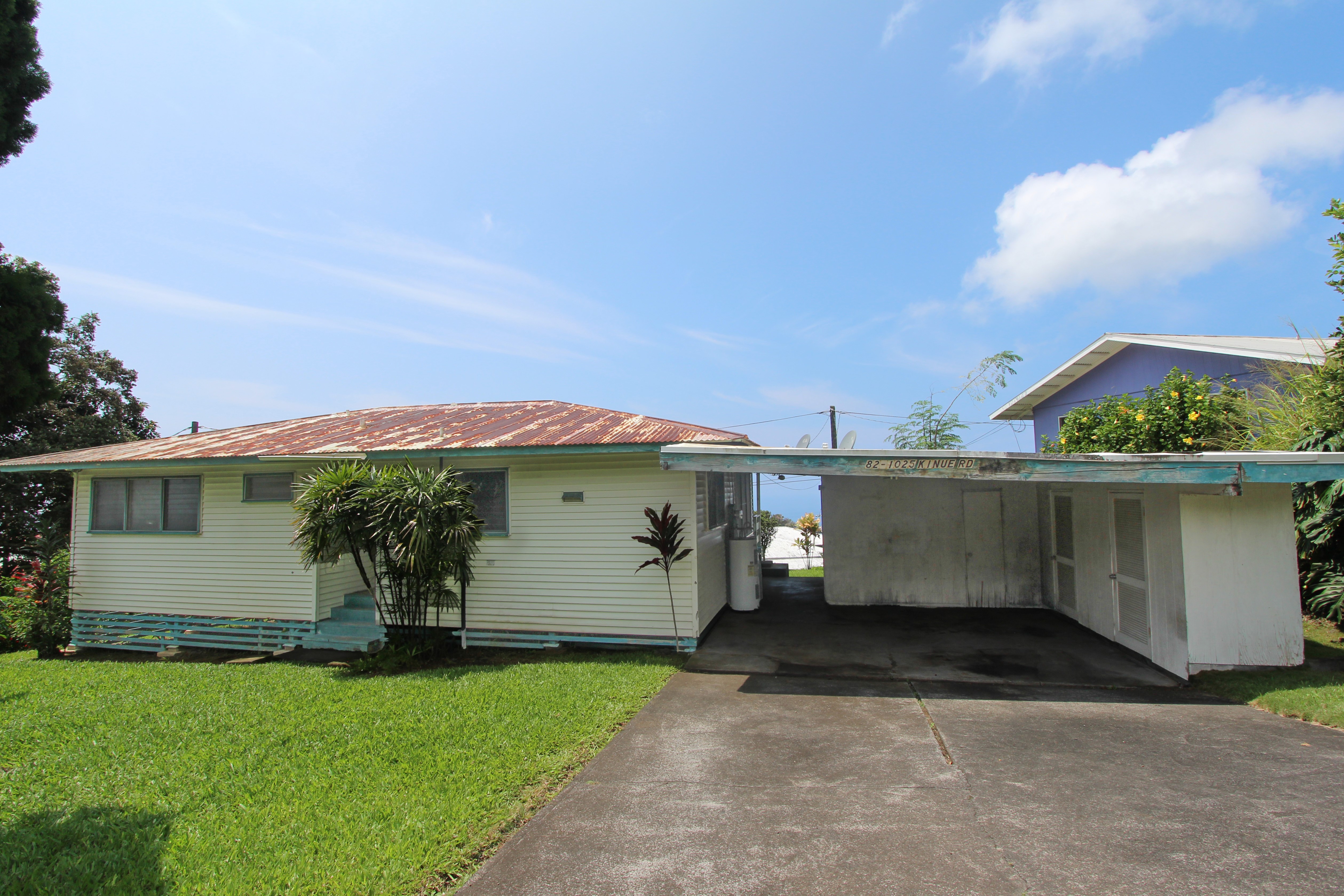 82-1025 Kinue Road Captain Cook, HI 96704 - Photo 1 of 12 a view of a back yard