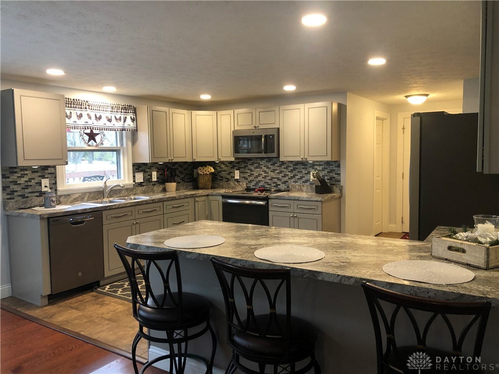 8380 Crossley Road Springboro, OH 45066 - Photo 7 of 20 Gallery Image 7