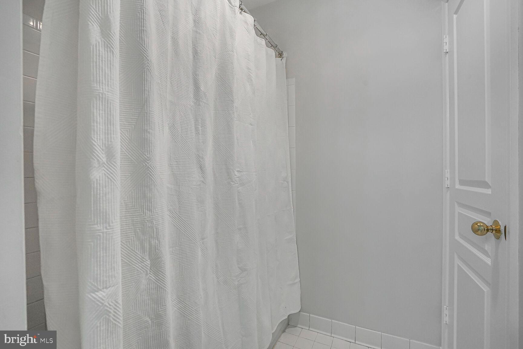 5575 Seminary Road, Unit 213 Falls Church, VA 22041 - Photo 44 of 77 Full Bath #2 w/ Tub/Shower Combo + Linen Closet!