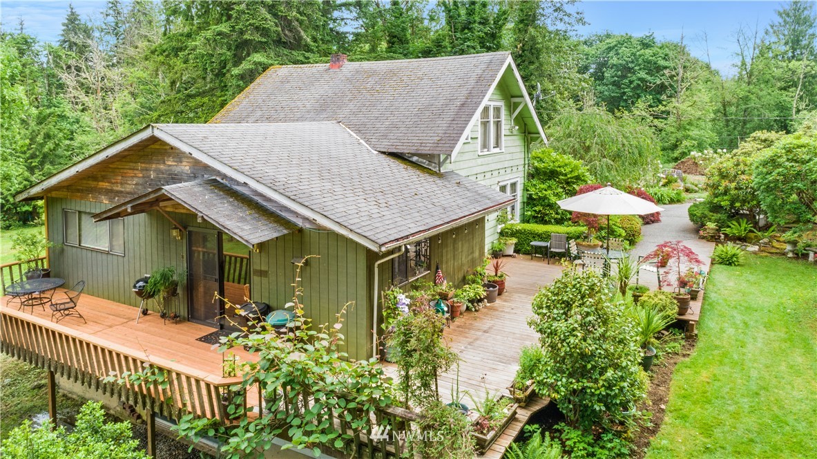 16825 Three Lakes Road Snohomish, WA 98290 - Photo 27 of 32 a aerial view of a house
