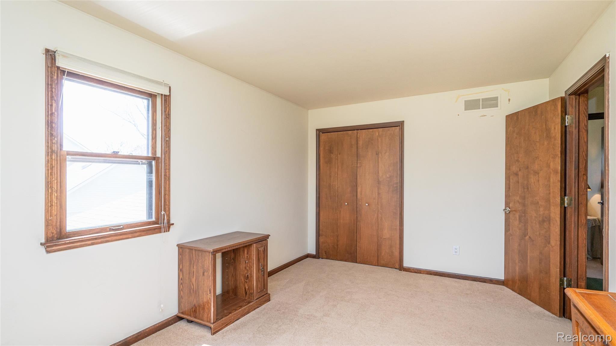 5330 Inverrary Lane Commerce Township, MI 48382 - Photo 55 of 76 Bedroom #2