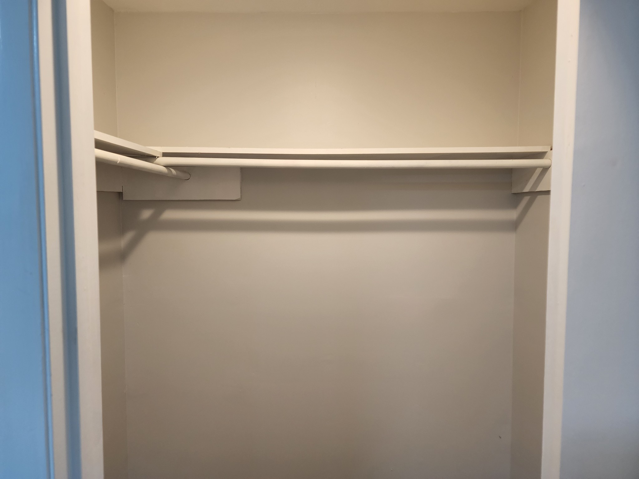 514 West Point Road Lawrenceburg, TN 38464 - Photo 20 of 25 a close view of closet