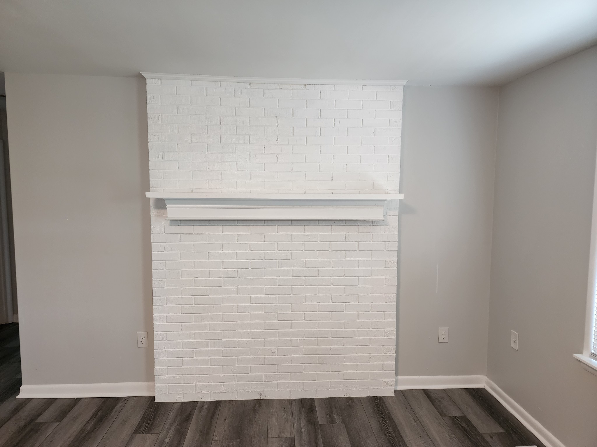 514 West Point Road Lawrenceburg, TN 38464 - Photo 7 of 25 a view of closet