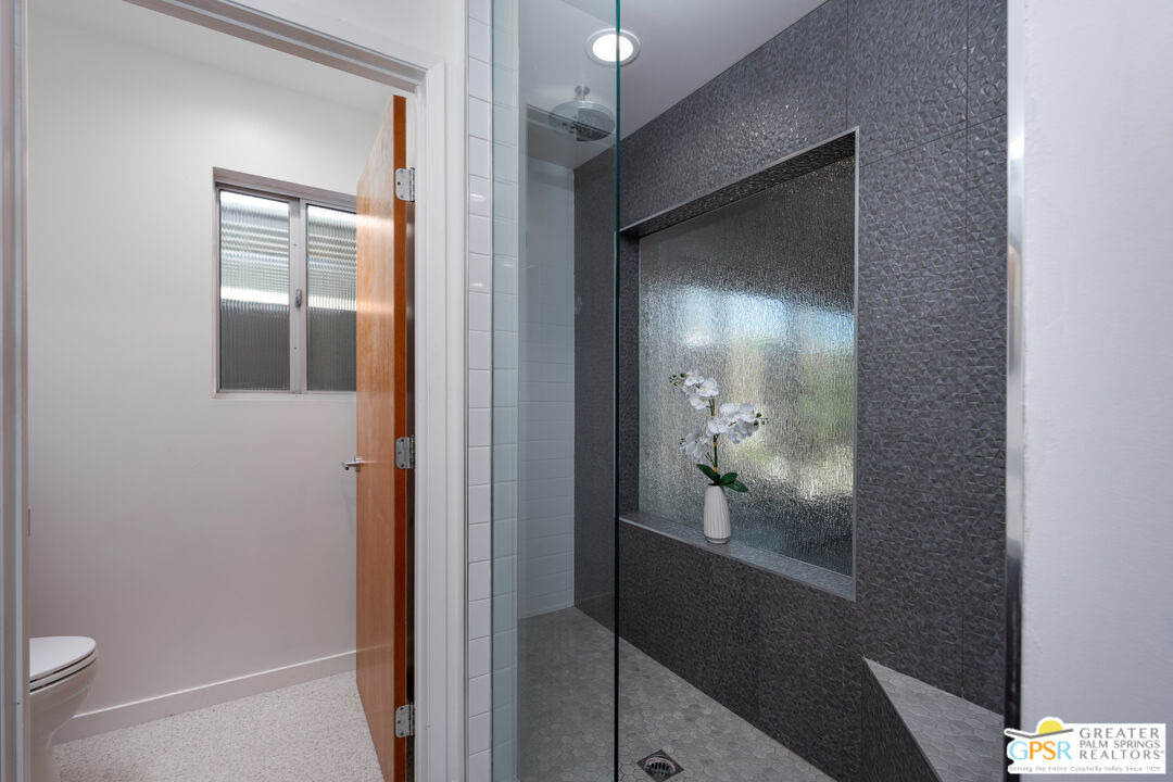 588 East San Lorenzo Road, Unit 104 Palm Springs, CA 92264 - Photo 19 of 66