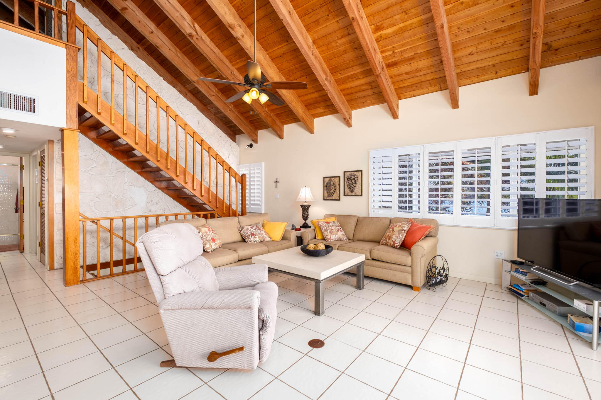 149 Lake Road Tavernier, FL 33070 - Photo 34 of 59 Living area