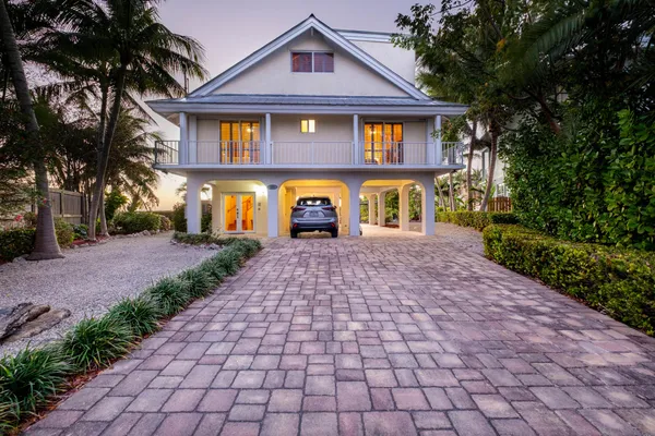 $2,950,000 | 149 Lake Road, Tavernier, FL 33070