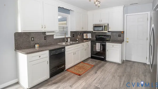 $459,900 | 526 Watch Hill Road, Midlothian, VA 23114