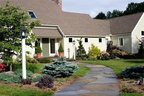 324 Audubon Road Northampton, MA 01053 - Photo 2 of 28 Gallery Image 2