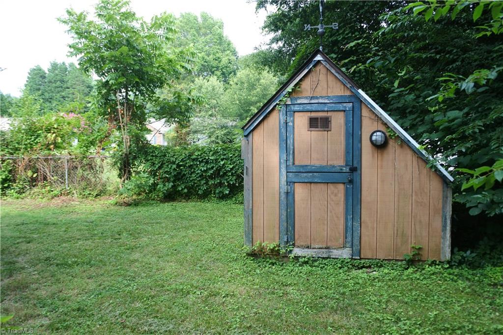 1523 Sharon Road Winston-Salem, NC 27103 - Photo 20 of 21 Gallery Image 20
