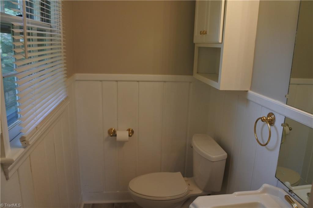 1523 Sharon Road Winston-Salem, NC 27103 - Photo 10 of 21 Gallery Image 10