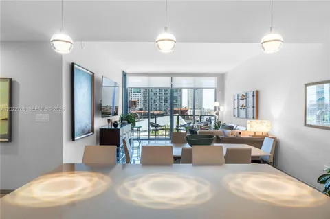 $829,000 | 68 Southeast 6th Street, Unit 810, Miami, FL 33131