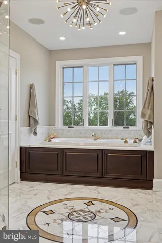 a en suite bathroom with a shower