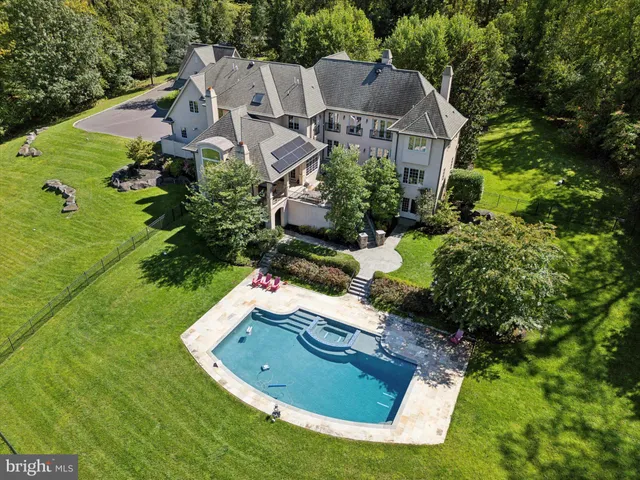 $3,994,999 | 631 Harts Ridge Road, Conshohocken, PA 19428