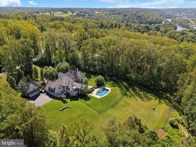 $3,994,999 | 631 Harts Ridge Road, Conshohocken, PA 19428