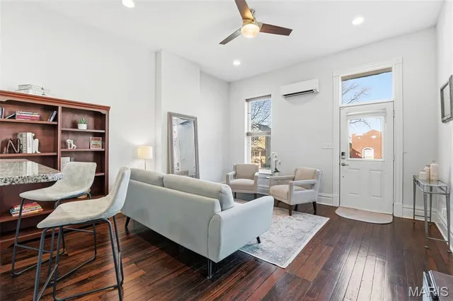 $296,000 | 4236 Swan Avenue, St. Louis, MO 63110